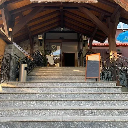 Gasthof & Zum Fuerstengrund *