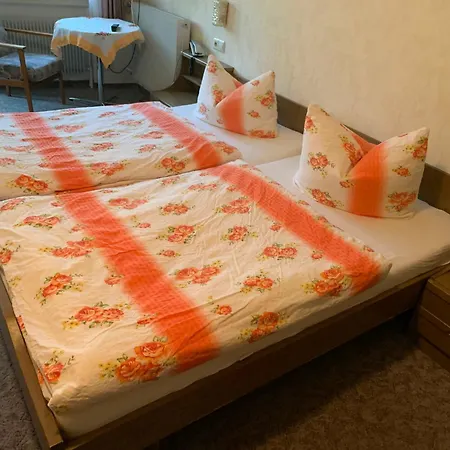 & Zum Fuerstengrund *